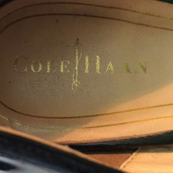 Black patent Cole Haan heels - 9.5 - Picture 4 of 8